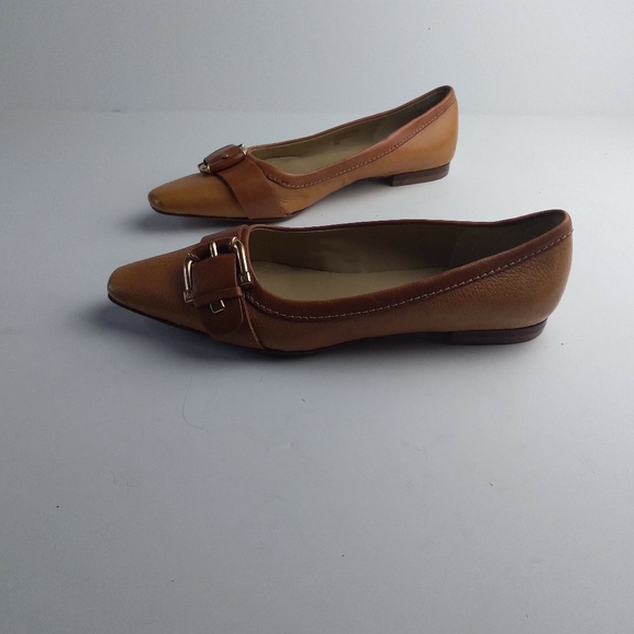 Michael  Kors pointy toe with buckle cognac color flat casual shoes size 6M - Picture 5 of 8